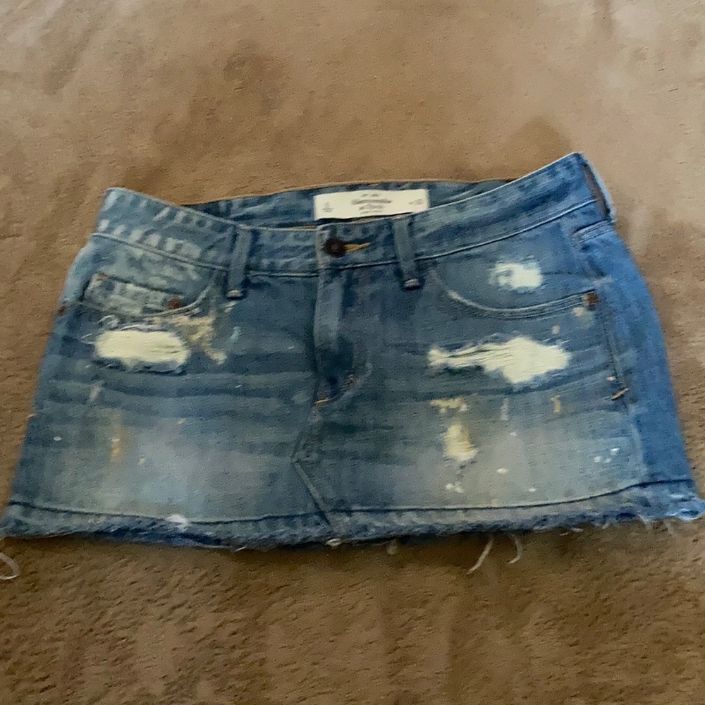 Women’s Abercrombie miniskirt